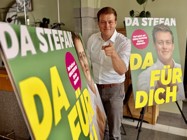 Stefan Kaineder möchte mit den Oberösterreichern telefonieren. | Foto: Grüne OÖ