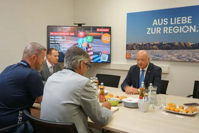 Interviewgast bei MeinBezirk: Bundeskanzler Christian Stocker auf Tirol ...