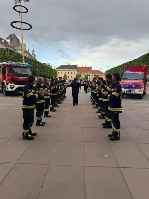 Vanessa Socher: "Ich bewundere, wie viel Zeit und Kraft er in die Feuerwehr investiert und dabei immer für andere Menschen da ist." | Foto: Privat