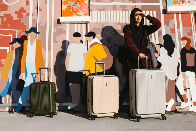 Die Sommerferien stehen vor der Tür und damit auch der wohlverdiente Urlaub. Ob Koffer oder Taschen - mit unserer Zusammenstellung reist das Gepäck unbeschadet mit. | Foto: Unsplash / Eminent Luggage