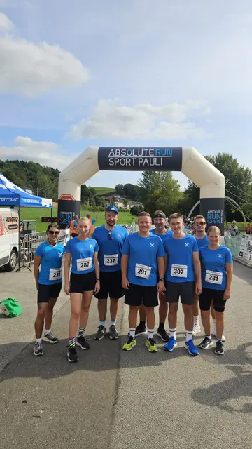 Bei Sportevents treten die Mitarbeiter der Raiffeisenbank Region Schärding oft als Team an.  | Foto: Raiffeisenbank Region Schärding