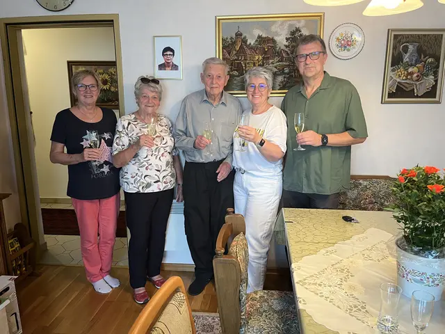 Michaela Jagschitz, Inge Zistler, Georg Robl, Bürgermeister Ulrike Kitzinger und Vizebürgermeister Josef Jagschitz. | Foto: Gemeinde Sigleß