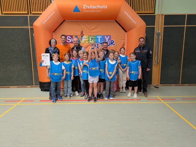 Die Schülerinnen und Schüler der VS Grünau im Almtal waren top bei der Zivilschutz-Kindersicherheitsolympiade Safety Tour 2026. | Foto: Zivilschutzverband OÖ
