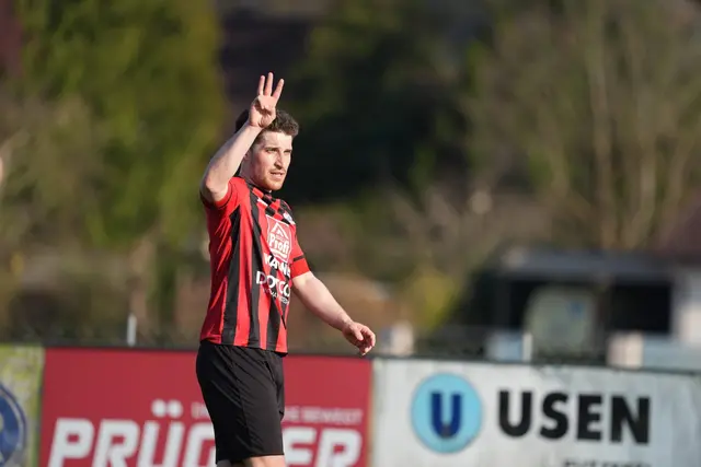 Mit zwei Volltreffern ins Kreuzeck aus jeweils 25 Meter Entfernung schoss Josua Floßbach Hausmannstätten zum 2:1-Sieg in Weinitzen. | Foto: Kurt Hohenbichler