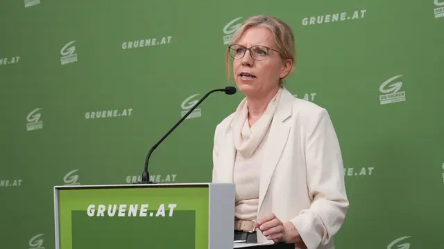 Für Grünen-Chefin Leonore Gewessler ist das Doppelbudget ein "Ungerechtigkeitsbudget". | Foto: Andreas Pölzl/MeinBezirk