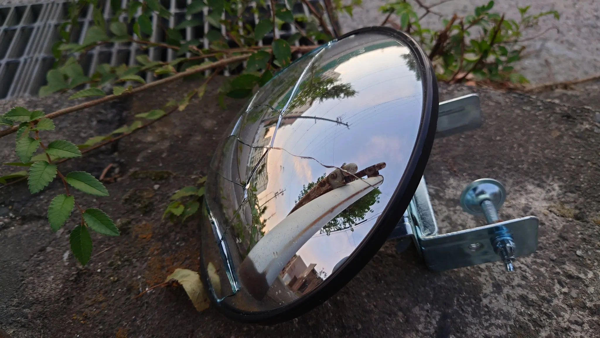 Extensive Damage: Several Traffic Mirrors Destroyed in St ...