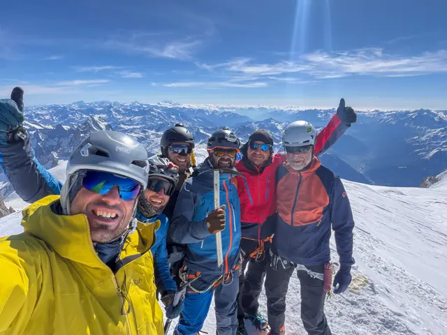 Die Abordnung des Alpenvereins Bad Leonfelden auf dem Gipfel des Mont Blanc. | Foto: Alpenverein