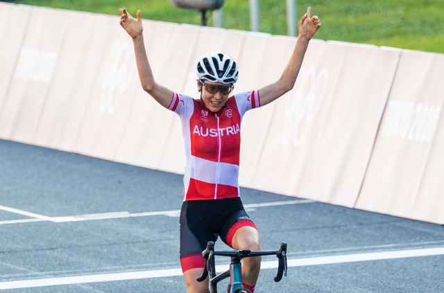 Olympiasiegerin: Die Niederösterreicherin Anna Kiesenhofer sorgte mit ihrer Goldmedaille im Straßenrennen von Tokio für ein Stück Österreichische Sportgeschichte. | Foto: GEPA pictures/ Michael Meindl