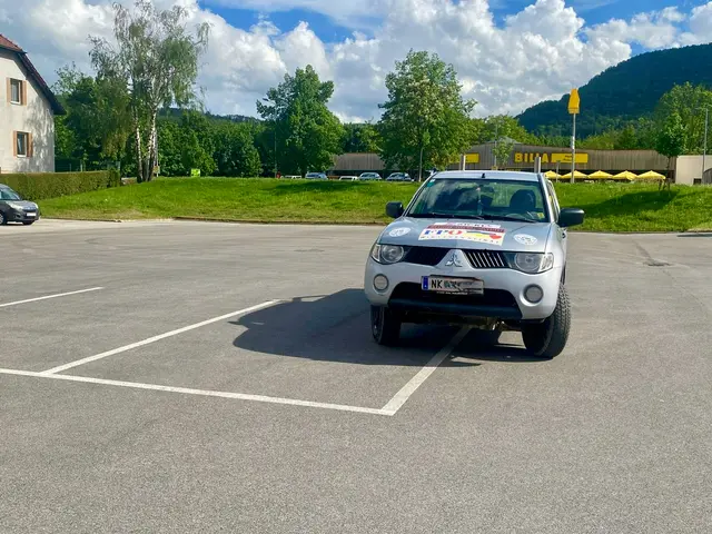 Politiker mit großen Autos haben Probleme mit kleinen Parklücken