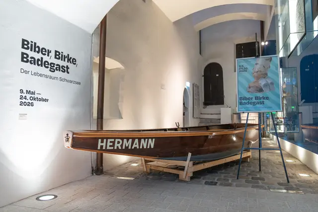 Historische Fotografien, Pläne und Objekte erzählen von der touristischen Erschließung seit dem 19. Jahrhundert. | Foto: alpinguin