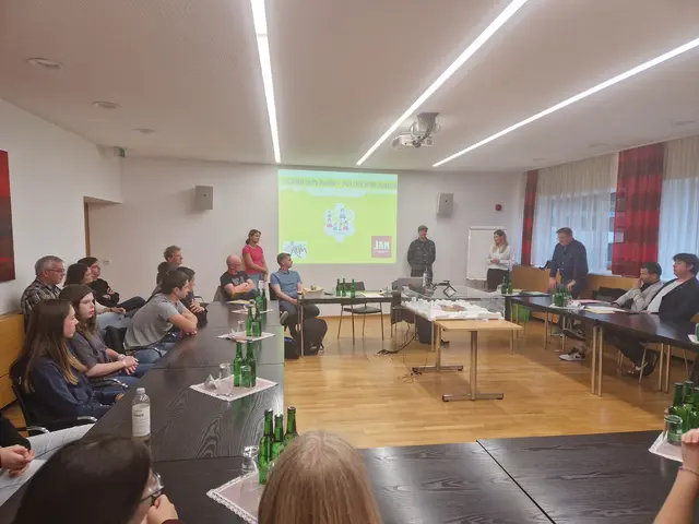 Die Jugendlichen zeigten großes Interesse und brachten überzeugende Argumente ein. | Foto: Marktgemeinde Rum
