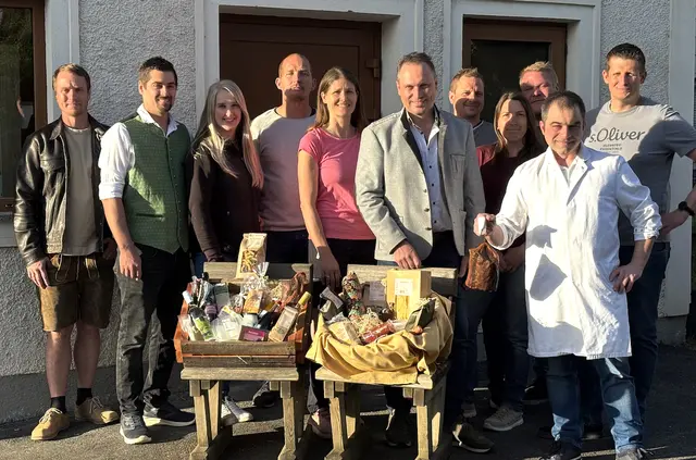 Engagierte Aschacher Landwirte sorgen dafür, dass es wieder einen Nahversorger in der Gemeinde gibt. | Foto: Schedlberger