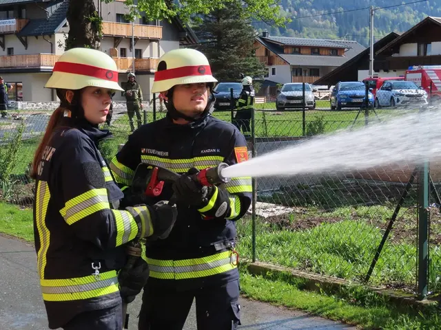 42 Männer und elf Frauen absolvierten seit April 2026 die Feuerwehr-Grundausbildung in Rattendorf. | Foto: BFKdo Hermagor