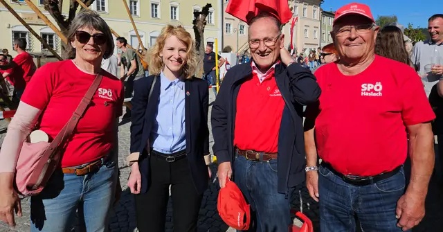 Bundesministerin Eva-Maria Holzleitner (2.v.l.) feierte den Tag der Arbeit mit der SPÖ im Bezirk Rohrbach. | Foto: SPÖ