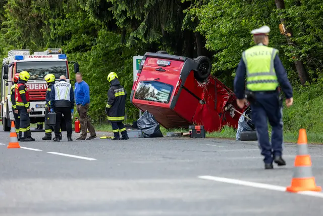 Der Verkehrsunfall ergeinete sich auf der B127. | Foto: Fotokerschi/Flanz Plechinger