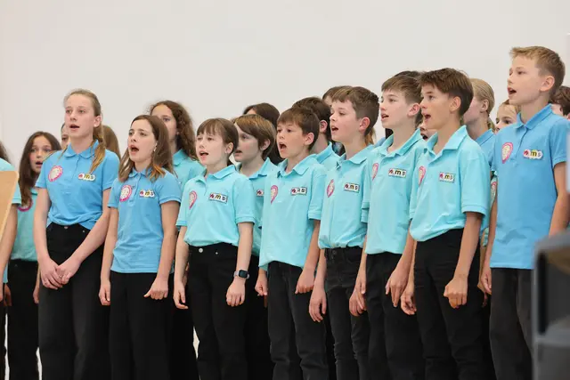 Im Bild: Die Musikmittelschule Lamprechtshausen bei ihrem Auftritt. | Foto: Neumayr