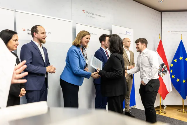 Die feierliche Übergabe der Ready4Finance Zertifikate fand im Finanzministerium in Wien statt.