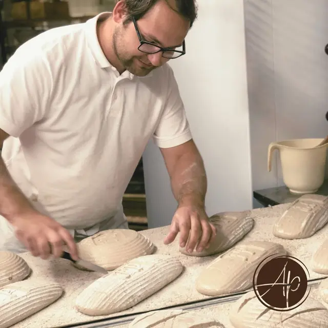 Alexander Puckl führt den Wietinger Traditionsbetrieb in fünfter Generation. | Foto: Bäckerei Café Konditorei Puckl