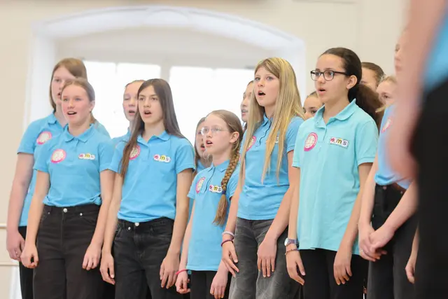 Im Bild: Die Musikmittelschule Lamprechtshausen bei ihrem Auftritt. | Foto: Neumayr