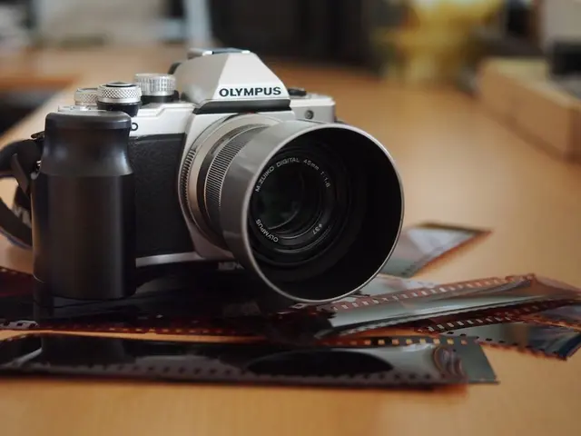 Die ersten "Gehversuche" damals noch mit einer Kodak und Film, über DSLR hin zu spiegelloser Kamera. Und natürlich ist das Smartphone die Kamera für "Immerdabei".