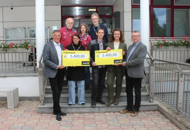 vlnr: Bürgermeister Ludwig Deltl, Christian Pohanka, Petra Grössl, Petra Wimmer, Richard Wrabel, Christoph Resatz, Vize-Bürgermeisterin Julia Neidhart-Hermann, Norbert Suchy | Foto: Strasshof/Nordbahn