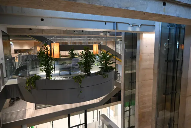 Wesentliche Teile der Tragstruktur wurden erhalten und mit nachhaltigen Bau- und Energiekonzepten ergänzt.  | Foto: Königer