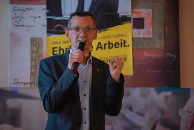 Peter Teix in seinem Element. | Foto: ÖVP Neunkirchen