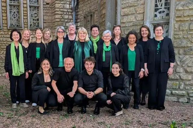 Die Vokal- und Instrumentalgruppe "Pevsko-instrumentalna skupina" des Kulturvereins KPD Drava freut sich über viele schöne Eindrücke ihrer Frankreich-Reise.
 | Foto: KPD Drava
