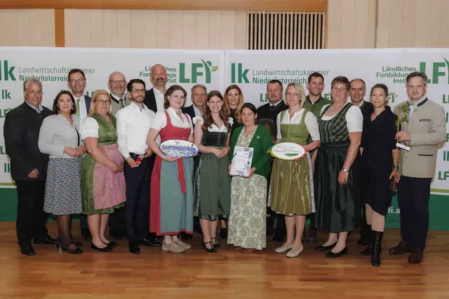 In Grafenwörth wurden 182 LFI-Zertifikate an Absolventen aus Niederösterreich überreicht. | Foto: LFI NÖ/Sophie Nagl-Balber