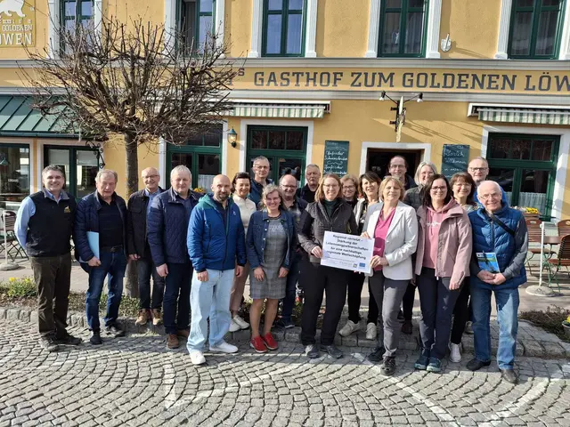 Teilnehmerinnen und Teilnehmer beim Lebensweg-Treffen. | Foto: Verein Lebensweg