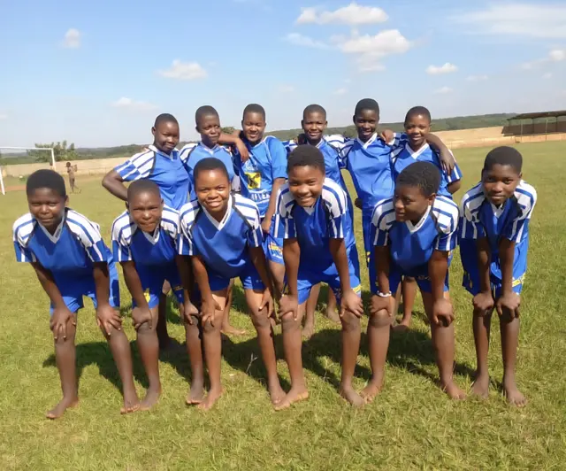 Die Sachspenden aus Stiwoll sind bei der Jugend im Malawi nach langer Irrfahrt gut angekommen. | Foto: privat