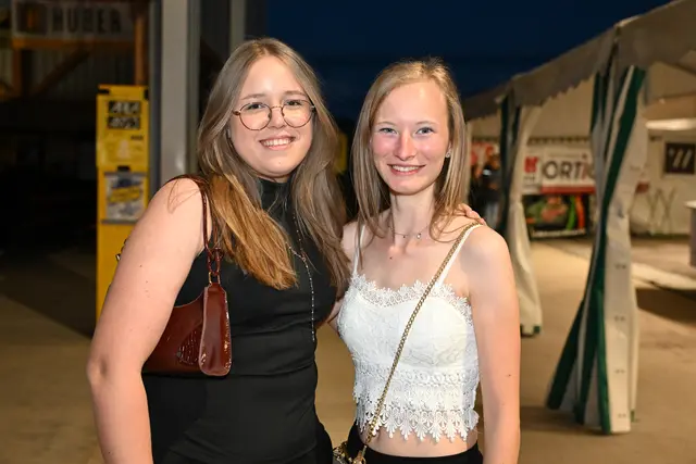 Sophie und Hanna waren die ersten | Foto: Fischer/Kreuzhuber