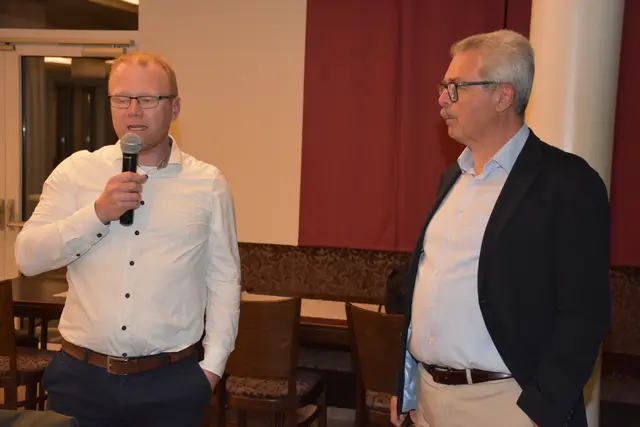Präsentation Leitbild "Bad Kreuzen 2035" mit Bürgermeister Manfred Nenning im Gasthaus Schiefer, Bad Kreuzen.  | Foto: Robert Zinterhof