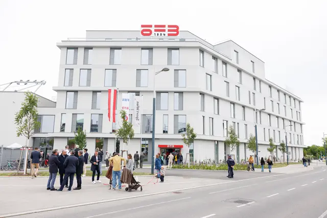 Der neue Campus verbindet alle Bereiche des ÖFB unter einem Dach.  | Foto: APA-Images / APA / FLORIAN WIESER