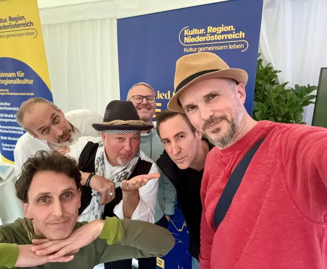 Tante Hedwig: Wolfgang Eisler, Alexander Siegl, Alexander Ableitinger, Michael Reiter, Hermann Thoiss und Wolfgang Palmeshofer | Foto: Tante Hedwig
