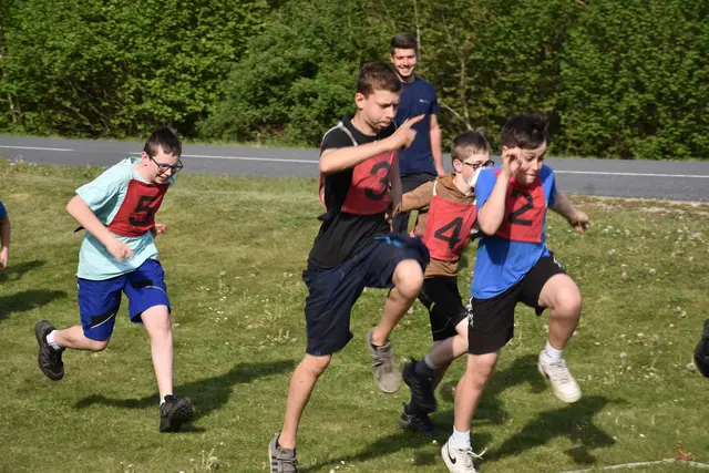 Die FF Jugend Pabneukirchen, betreut von Peter Scherscher und Tobias Hader, bereitet sich intensiv auf den Leistungsbewerb am 13. Juni 2026 in Pabnbeukirchen vor.  | Foto: Zinterhof