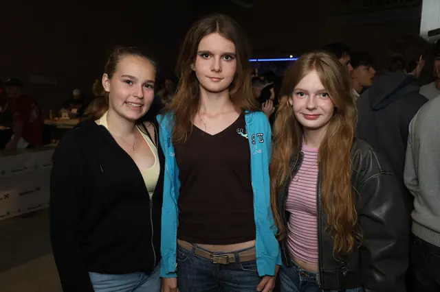Eva, Annabelle und Celine taugt's auf dem Vollgas-Festl in Schardenberg. | Foto: Markus Bäumler/zema-medien.de