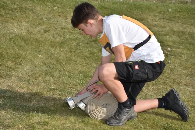 Die FF Jugend Pabneukirchen, betreut von Peter Scherscher und Tobias Hader, bereitet sich intensiv auf den Leistungsbewerb am 13. Juni 2026 in Pabnbeukirchen vor.  | Foto: Zinterhof