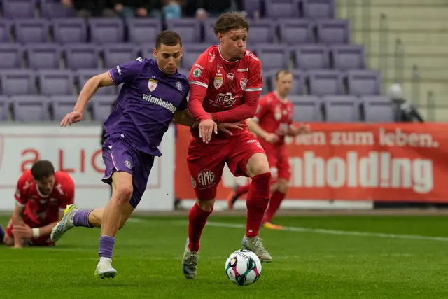 Luca Hassler (KSV), hier gegen Daniel Nnodim (Young Violets), trug zum letzten Mal das KSV-Dress. | Foto: GEPA pictures/Kevin Kada