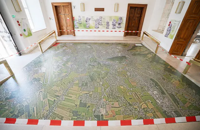 Das begehbare Luftbild in der Wolf-Dietrich-Halle im Schloss Mirabell wurde erneuert. Es zeigt das Salzburger Stadtgebiet auf Basis aktueller Luftbilddaten. | Foto: Stadt Salzburg/Alexander Killer