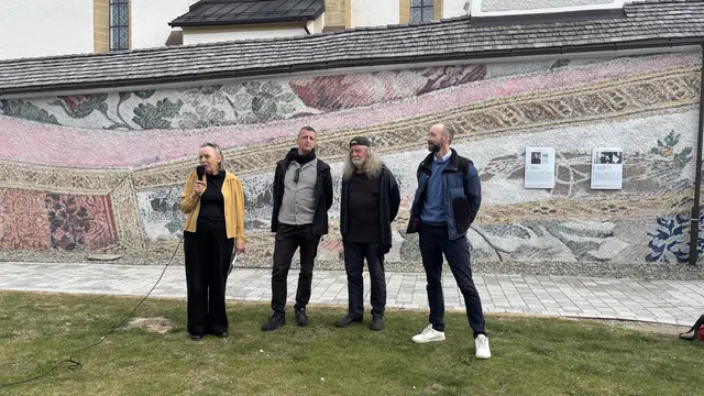 Bei der Eröffnung des Projektes "Orte des Gedenkens" in Mariapfarr, am 8. Mai 2026. | Foto: pjw
