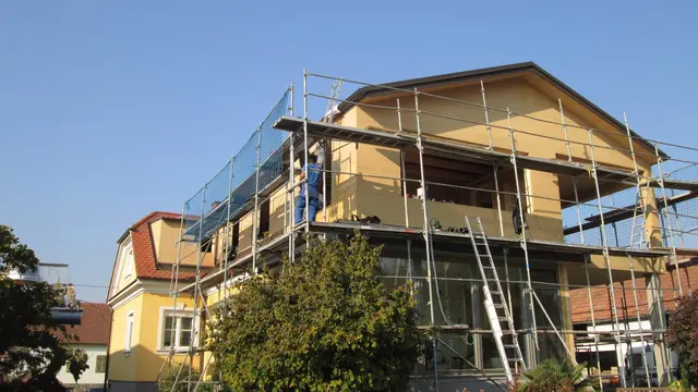Der Baustoff Holz ermöglicht einen nachhaltigen Wohnraum mit individueller Planung und fördert das Wohlbefinden. | Foto: Holzbau Fürst