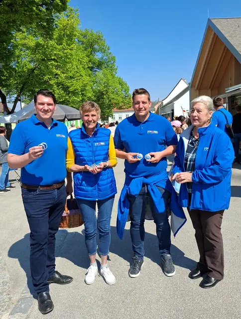 FPÖ-Obmann GGR David E. Otzlberger, GR Karin Mantler, GR Mario Bauer und GR Rosa Reis | Foto: FPÖ Großweikersdorf 