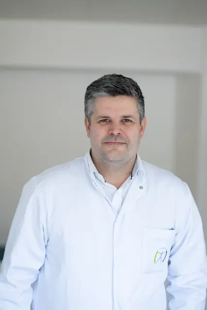 Der neue Standortortleiter der Abteilung für Chirurgie in der Landesklinik Tamsweg: Priv.-Doz. Dr. Michael Weitzendorfer. | Foto: (c) SALK/Mühlbacher 