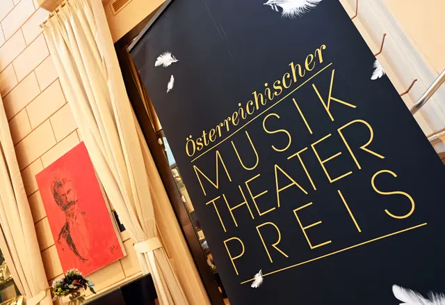 Das Tiroler Landestheater Innsbruck ist mit mehreren Produktionen und Künstlern für den Österreichischen Musiktheaterpreis 2026 nominiert. Die Preisverleihung findet am 8. September in der Votivkirche Wien statt. | Foto: Christian Jobst