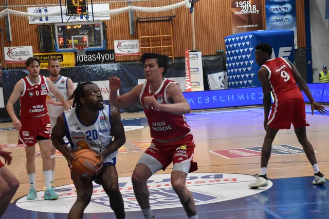 Deante Johnson mit vollem Fokus. | Foto: MeinBezirk/Michael Strini