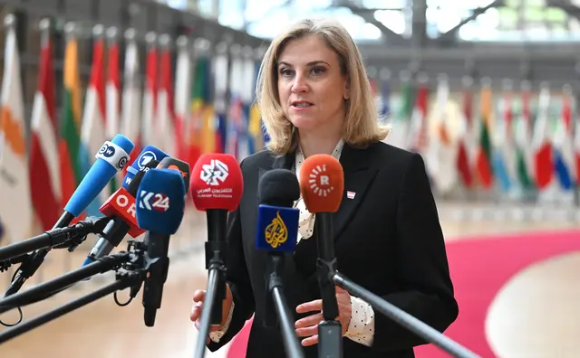 Außenministerin Beate Meinl-Reisinger (Neos) sieht die Neutralität im Wandel. | Foto: APA-Images / dpa / Elisa Schu