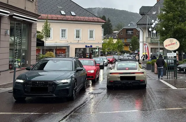 In Velden staut es sich in beide Richtungen. | Foto: MeinBezirk.at