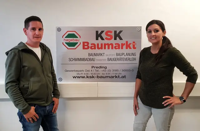 Geschäftsführer Günther Klement und Baumarkt-Leiterin Martina Lernbeiß | Foto: Schweiggl