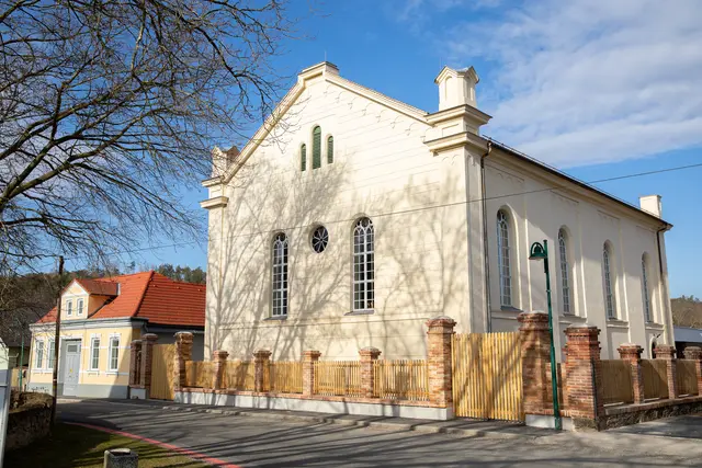 Die Gedenkstätte „Ehemalige Synagoge Kobersdorf“ wird künftig stärker für Schulbesuche gefördert. | Foto: Landesmedienservice
